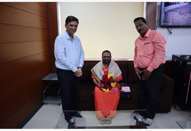 Abhinav Siddharudh Swamiji Visited to our school